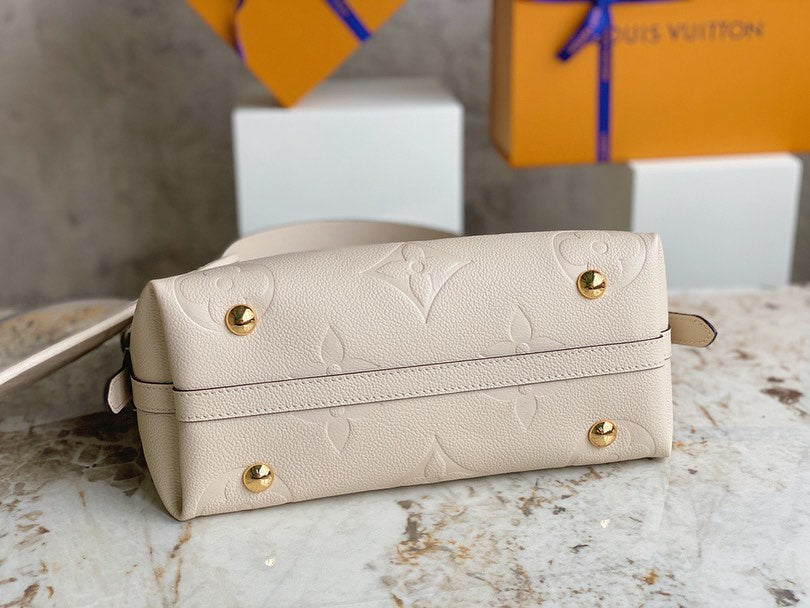 Louis Vuitton CarryAll PM
