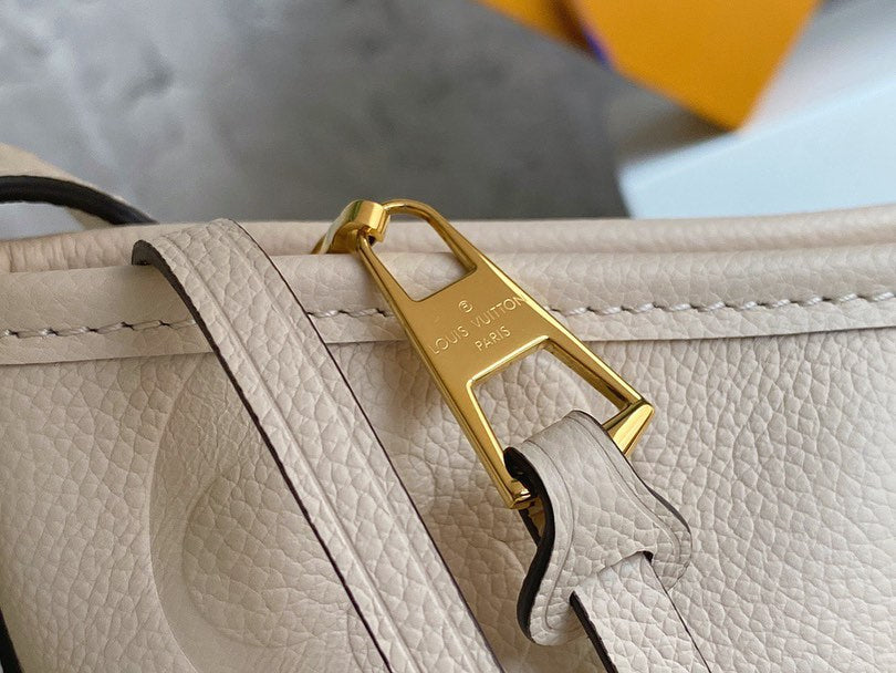 Louis Vuitton CarryAll PM