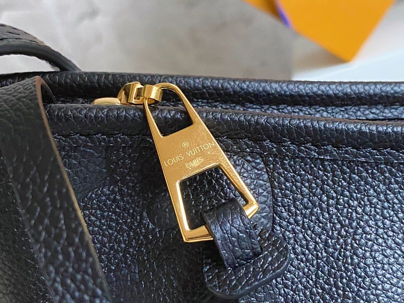 Louis Vuitton CarryAll PM