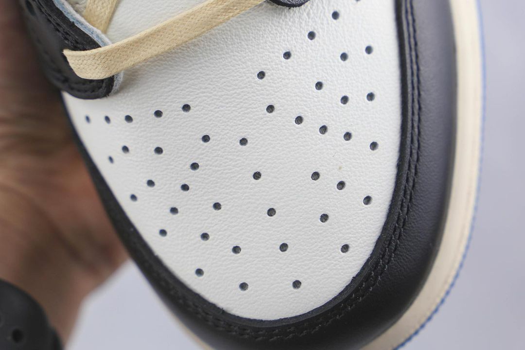 Air Jordan 1 Retro Low OG SP Fragment x Travis Scott