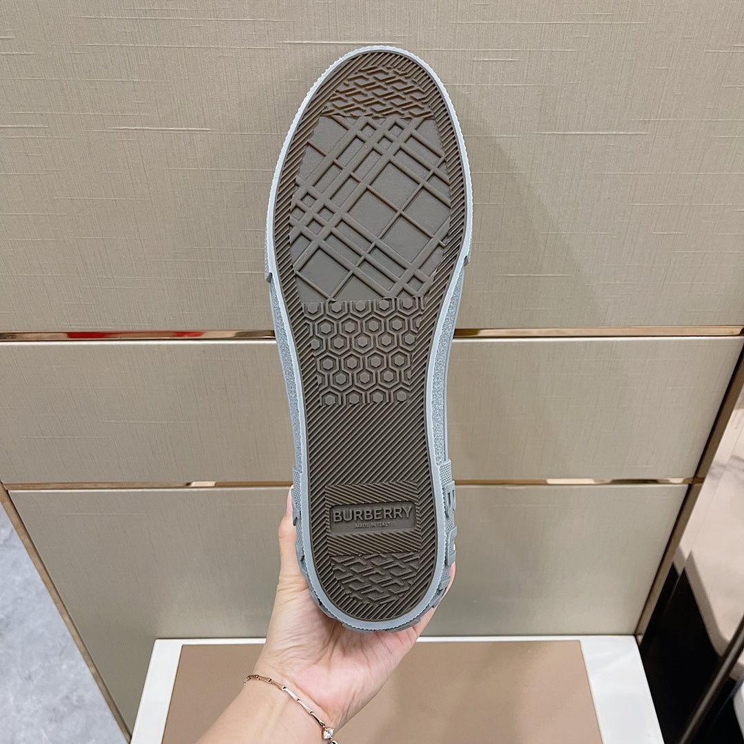 Burberry Sneakers