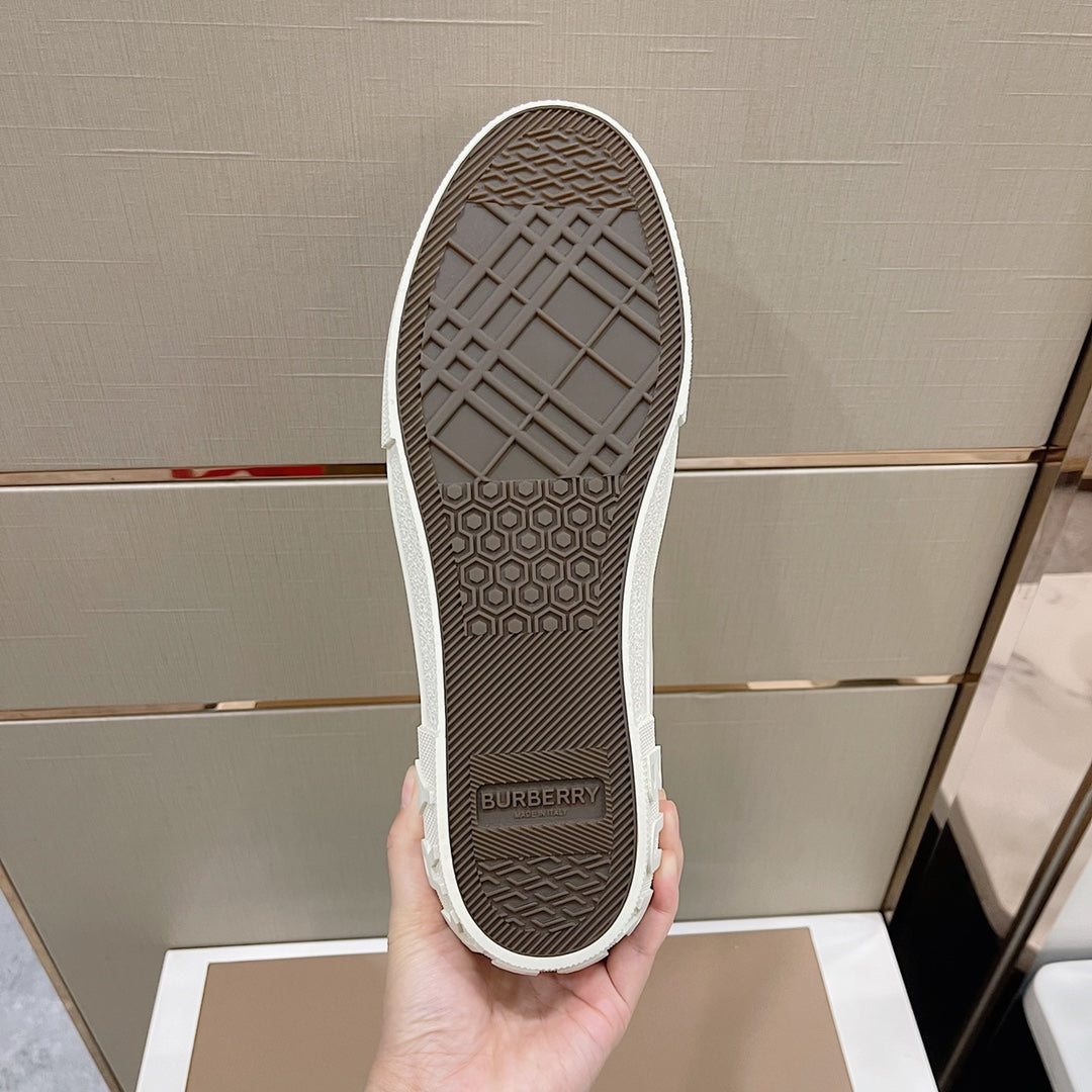 Burberry Sneakers