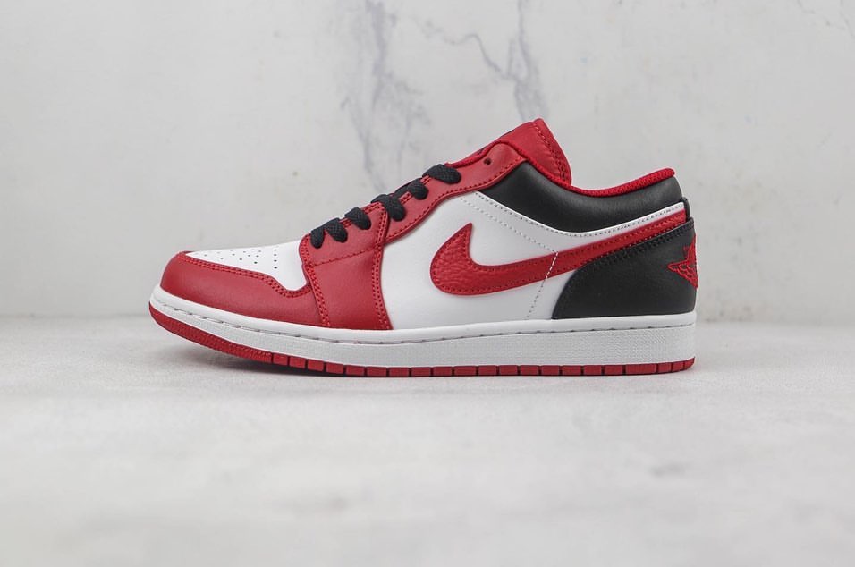 Air Jordan 1 Low Bulls