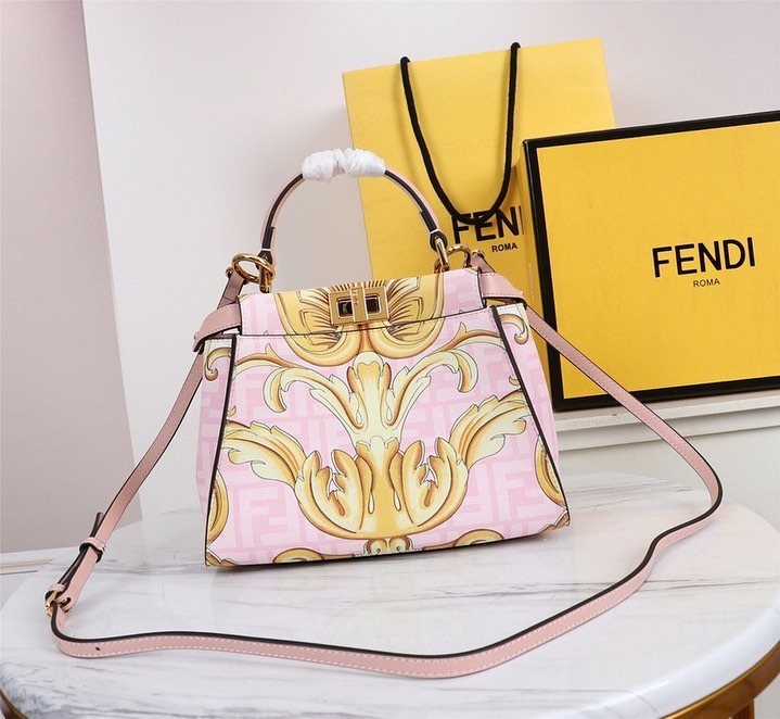Fearless lever venlige Fendi x Versace Fendace Pink Mini Peekaboo – Luxxe