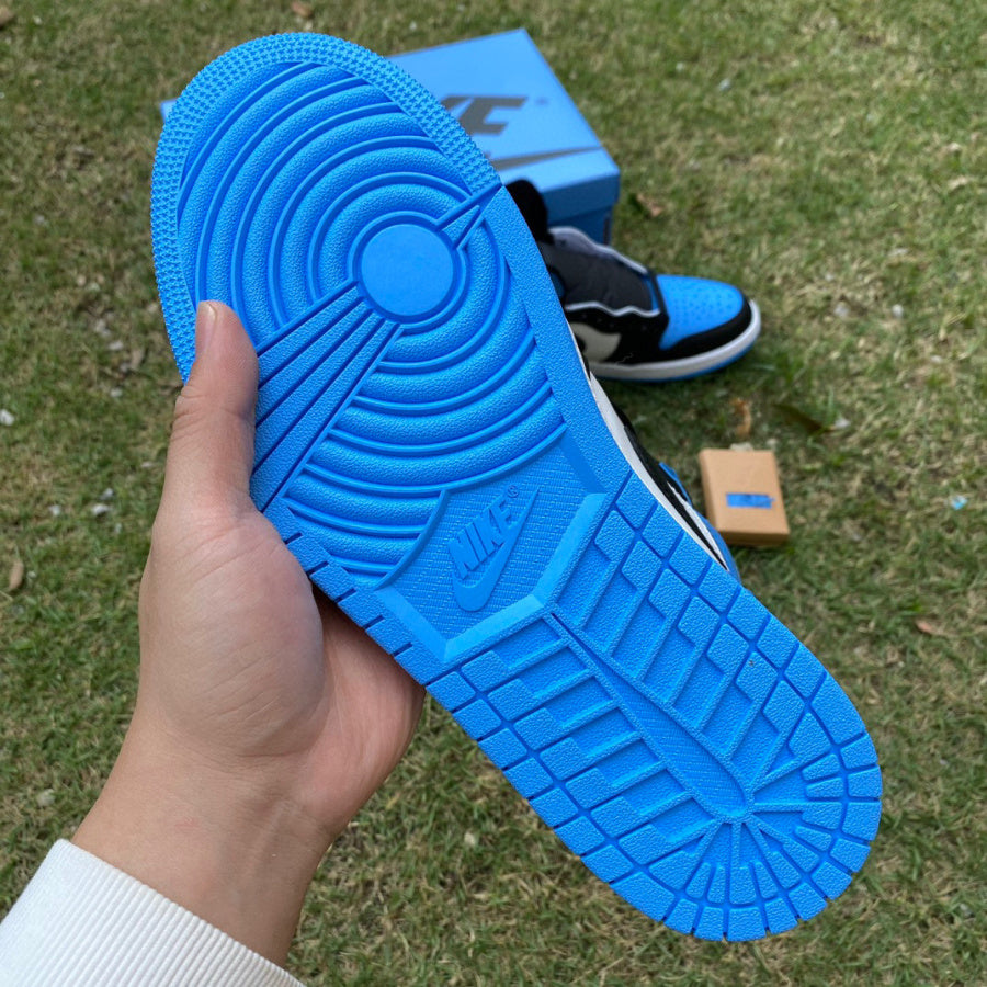 Air Jordan 1 Retro High Obsidian UNC