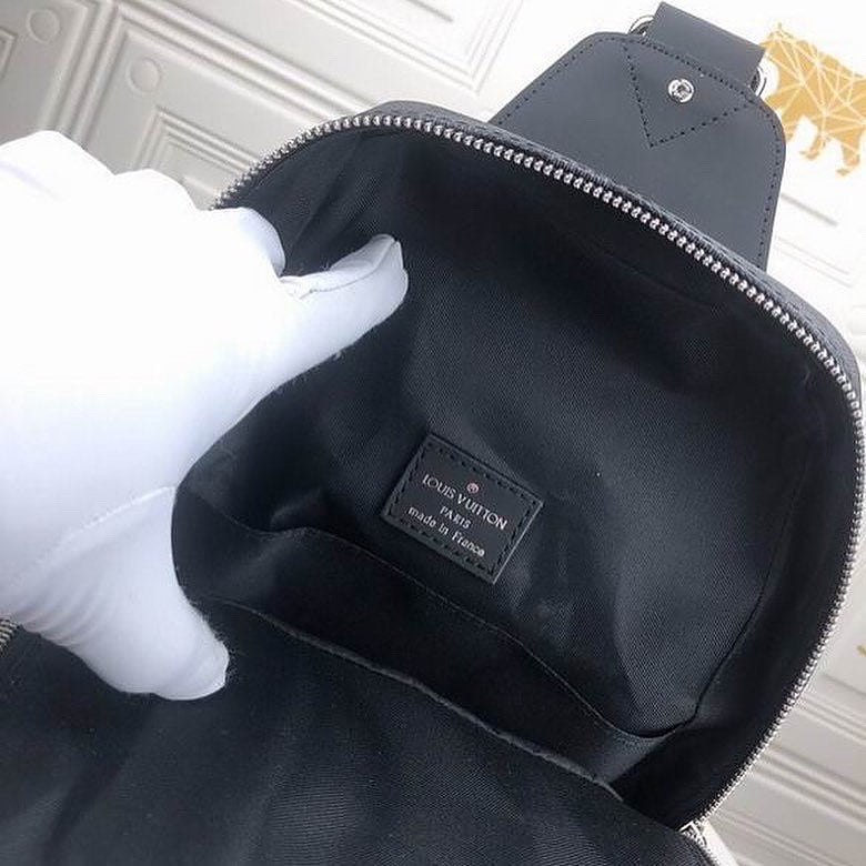 Louis Vuitton Avenue Slingbag