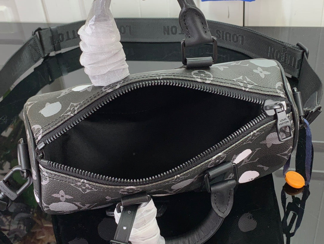 Louis Vuitton LV x YK Keepall Bandoulière