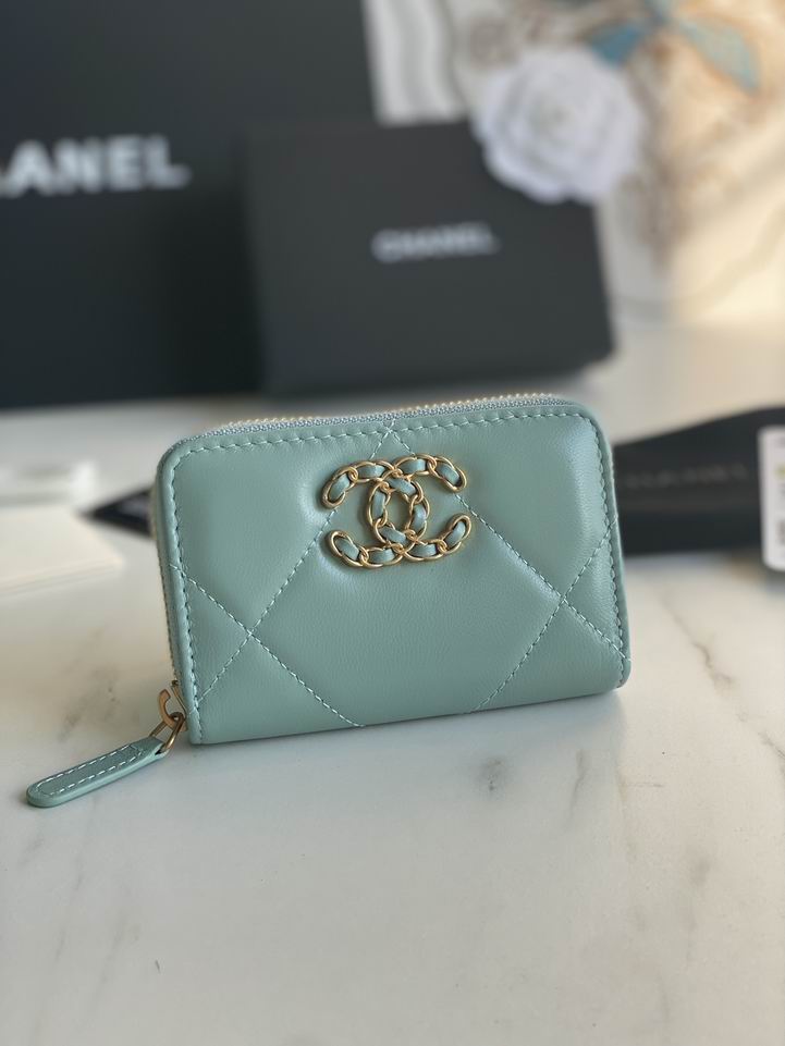 Chanel 19 Zipped Coin Purse