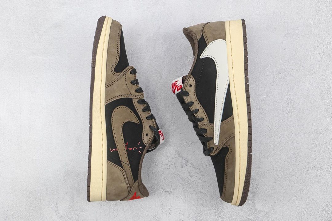 Air Jordan 1 Retro Low OG SP Travis Scott