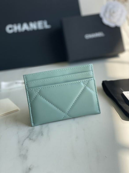 Chanel 19 Card Holder – Luxxe