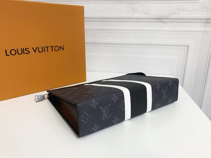 Louis Vuitton Clutch