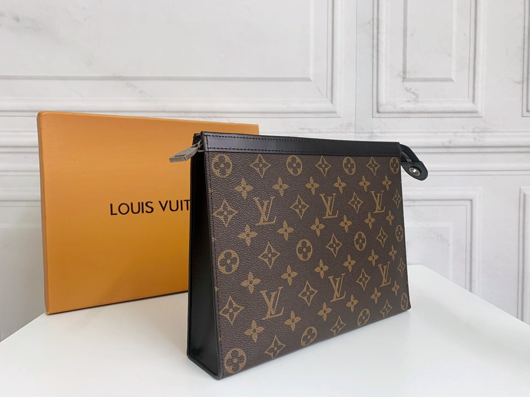 Louis Vuitton Clutch