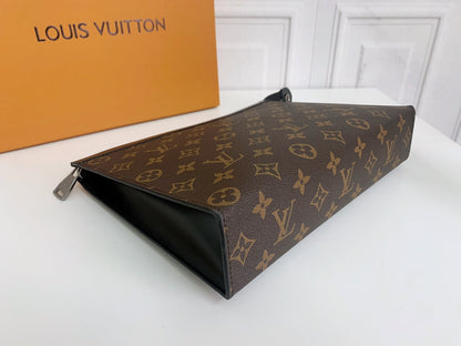 Louis Vuitton Clutch