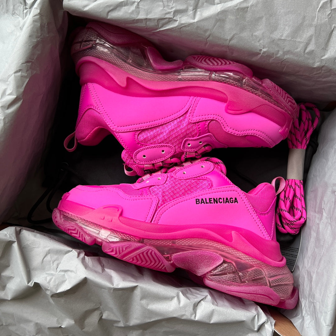 Hot pink balenciaga triple sales s