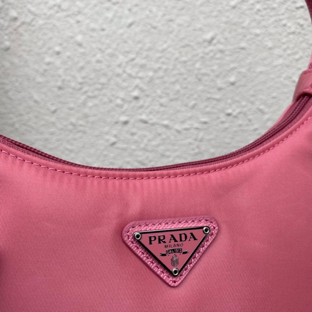Prada Lux Chain Handbag 359287