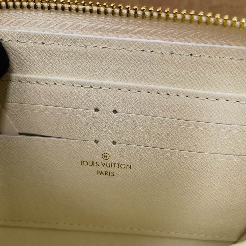 Louis Vuitton Zippy Wallet (Spring Collection)