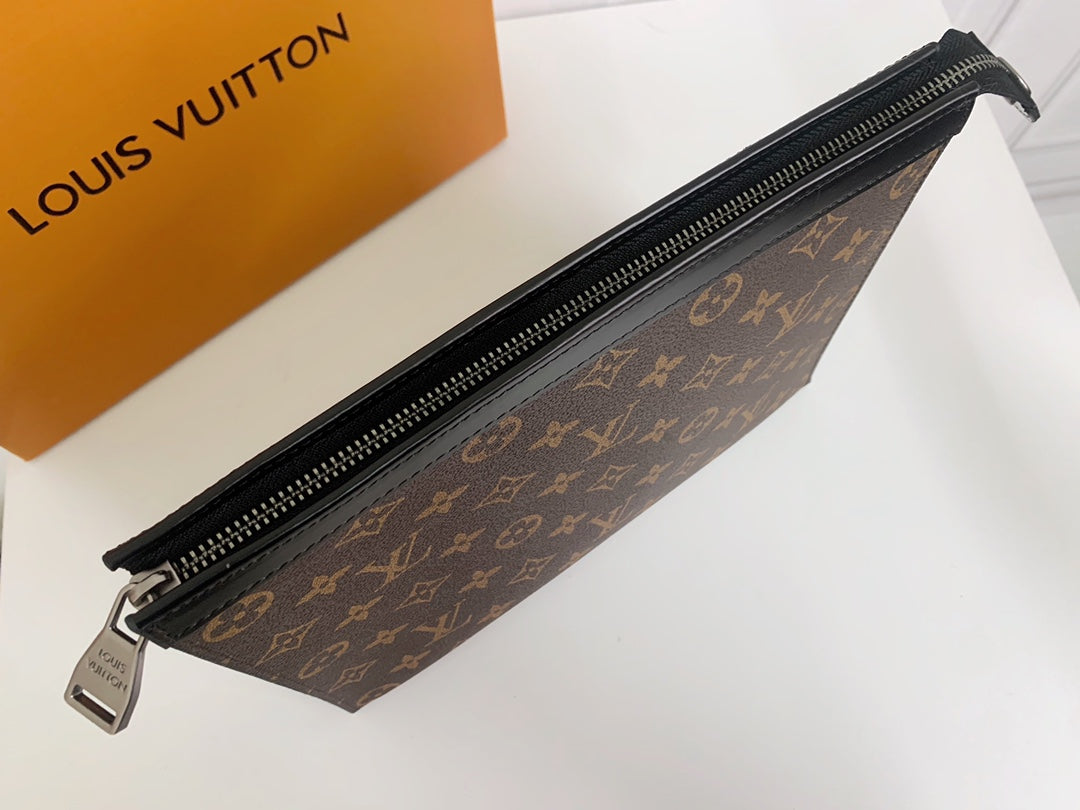 Louis Vuitton Clutch