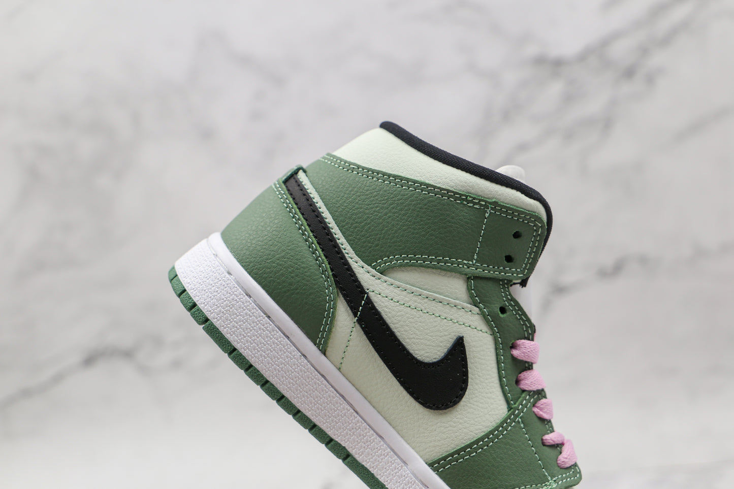 Air Jordan 1 Mid "Dutch Green"