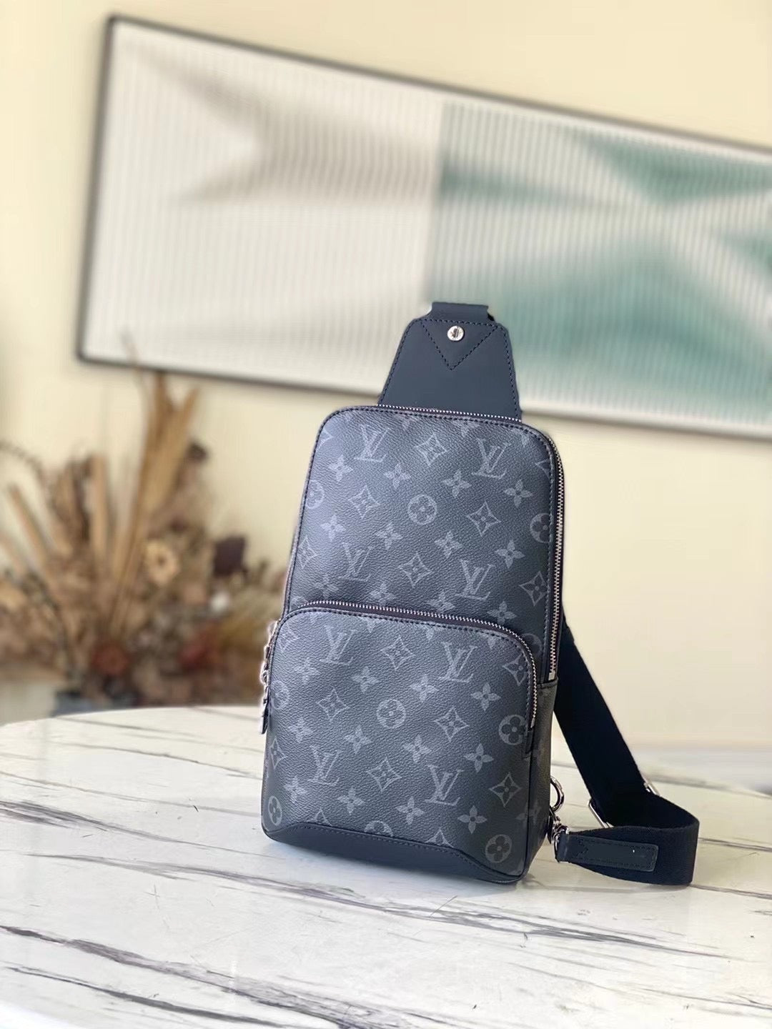 Louis Vuitton Avenue Slingbag