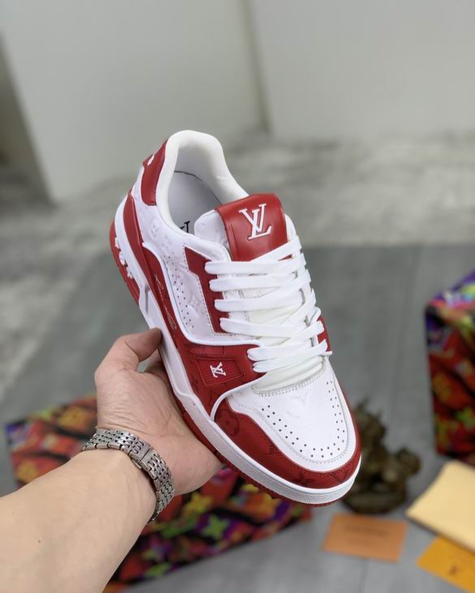 Louis Vuitton Trainer Sneakers (Red) – Luxxe