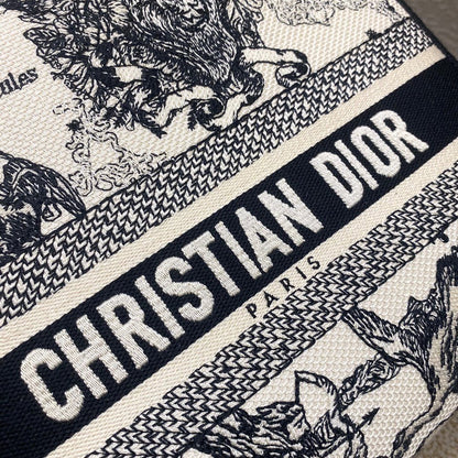 Christian Dior Medium Lady D-Lite Bag