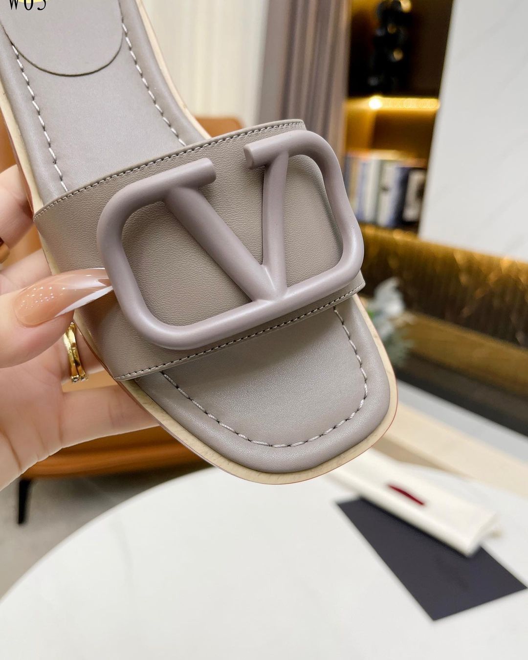 Louis Vuitton Flat Mule Slides – Luxxe