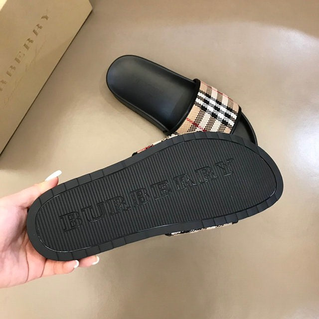 Burberry Check Print Slides