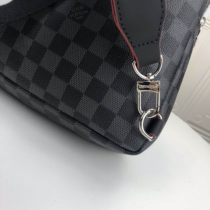 Louis Vuitton Avenue Slingbag